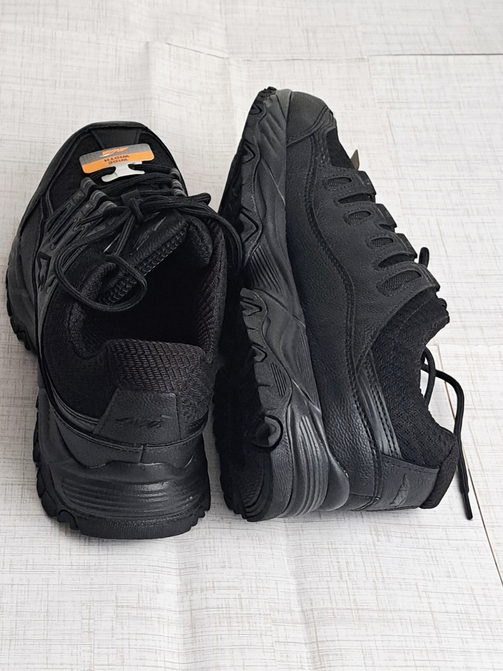 Avia Men's Wide Width Black Athletic Support Sneakers